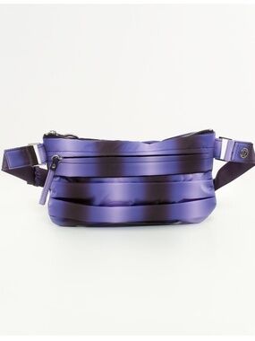 Lululemon Travel Pooch VII Black Swan Persian Purple Lilac Gradient